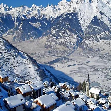 Pleasant With Balcony *